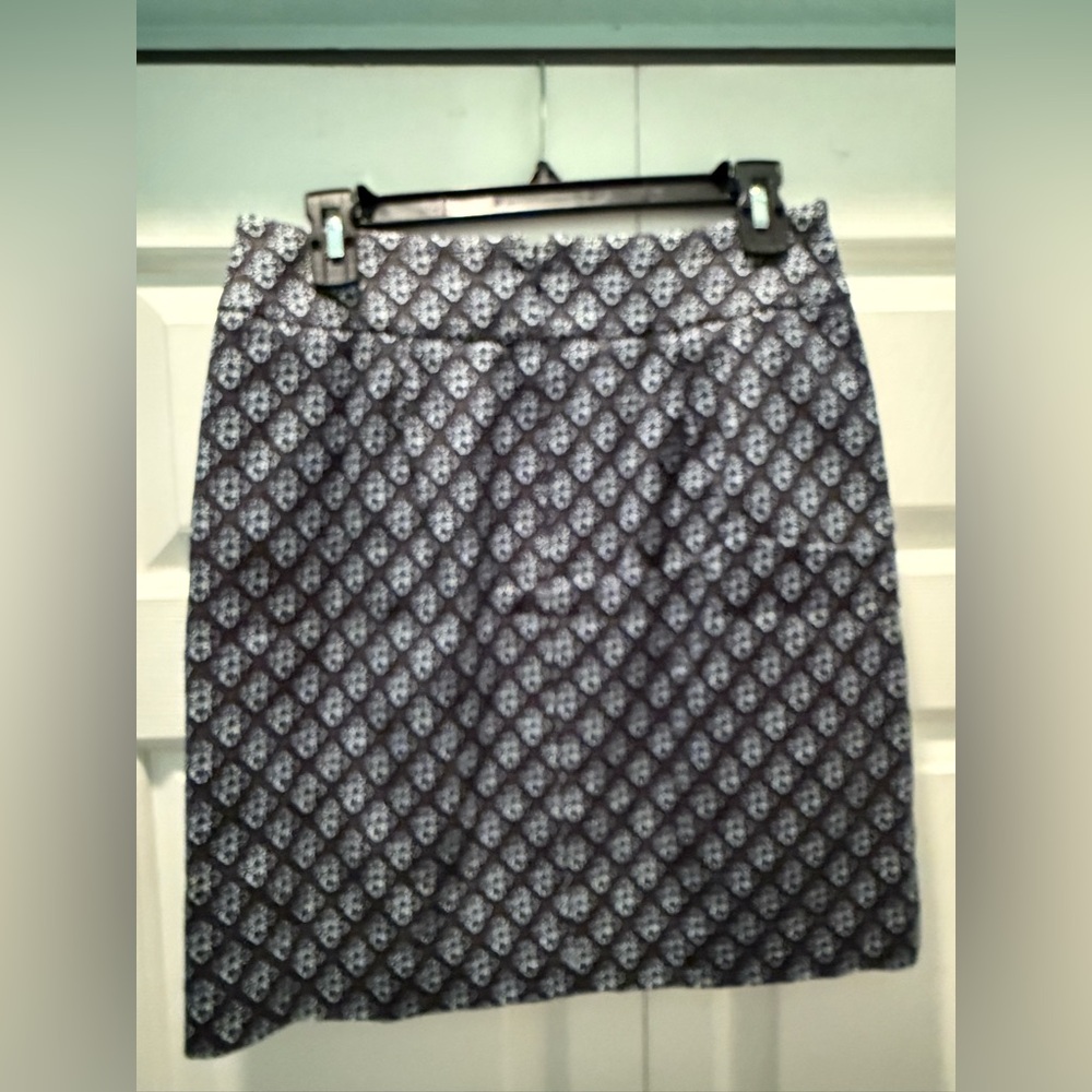 Ann Taylor skirt with pockets size 4P